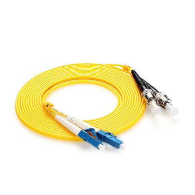 Cabo de remendo do cabo de fibra ótica do SC UPC para o conversor dos meios interno