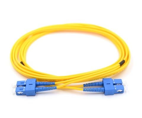 Montagem de cabos de fibra de vidro multi-modo com chapa de PVC LSZH OFNR OFNP